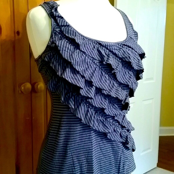 B a n a n a R e p u b l i c I Women’s ruffled top - Picture 2 of 3